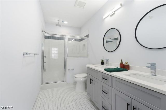 660 Bloomfield Ave 402, Bloomfield Twp., NJ 07003