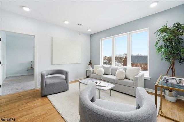 660 Bloomfield Ave 402, Bloomfield Twp., NJ 07003