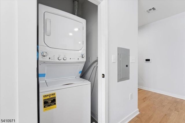 660 Bloomfield Ave 402, Bloomfield Twp., NJ 07003