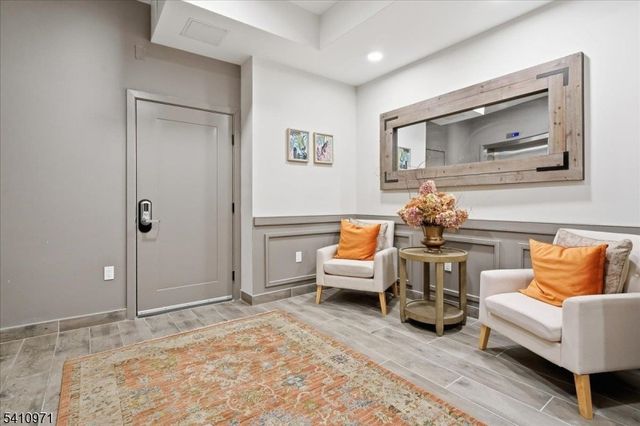 660 Bloomfield Ave 402, Bloomfield Twp., NJ 07003