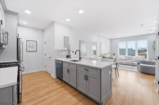 660 Bloomfield Ave 402, Bloomfield Twp., NJ 07003