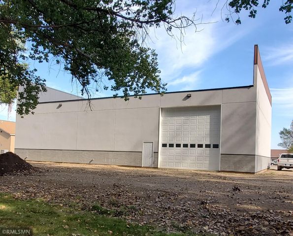 303 12th Avenue S, Buffalo, MN 55313