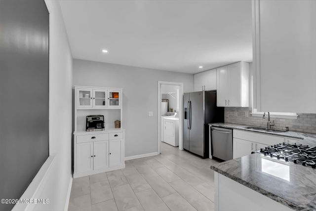 1516 Mizzen Avenue, Beachwood, NJ 08722