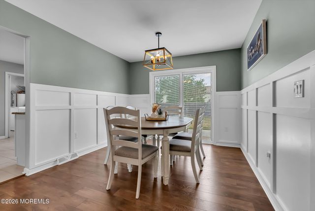 1516 Mizzen Avenue, Beachwood, NJ 08722