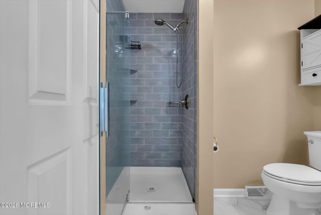 1516 Mizzen Avenue, Beachwood, NJ 08722