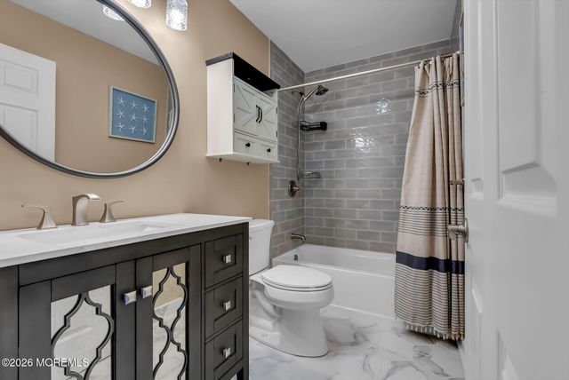 1516 Mizzen Avenue, Beachwood, NJ 08722