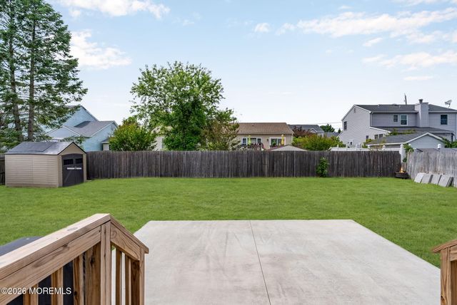 1516 Mizzen Avenue, Beachwood, NJ 08722