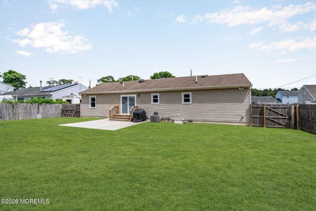 1516 Mizzen Avenue, Beachwood, NJ 08722