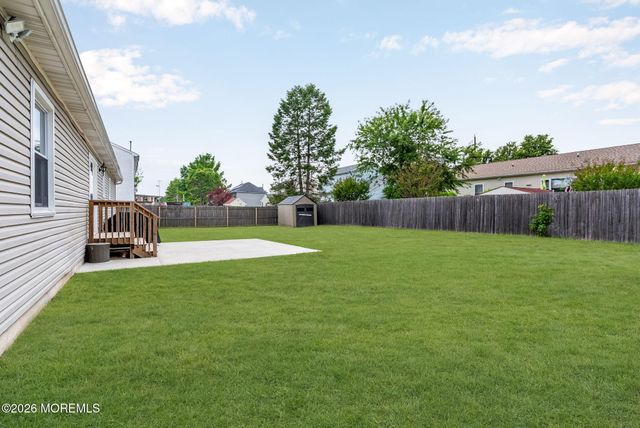 1516 Mizzen Avenue, Beachwood, NJ 08722