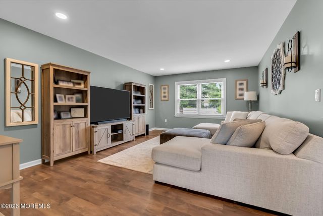 1516 Mizzen Avenue, Beachwood, NJ 08722