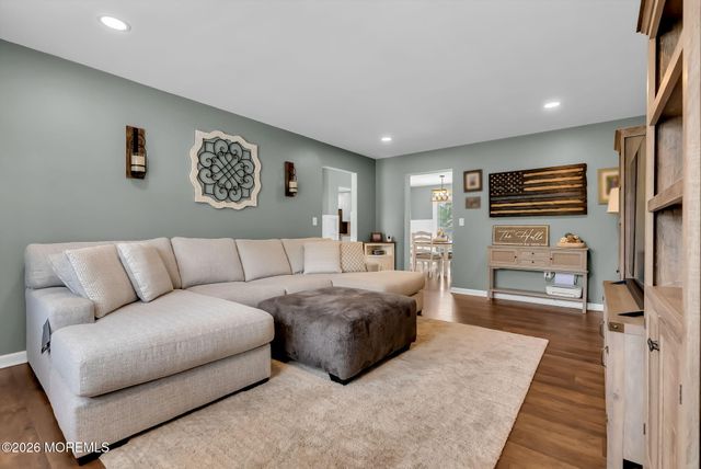 1516 Mizzen Avenue, Beachwood, NJ 08722