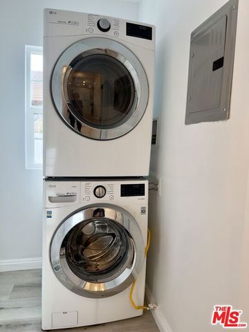 1206 Keniston Avenue, Los Angeles, CA 90019