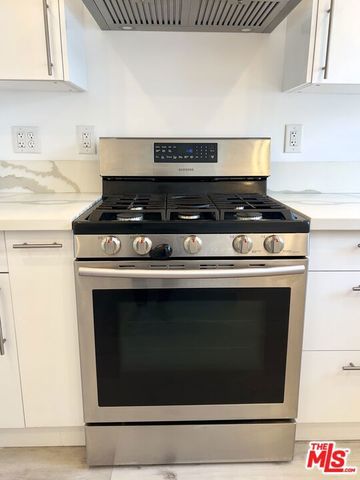 1206 Keniston Avenue, Los Angeles, CA 90019