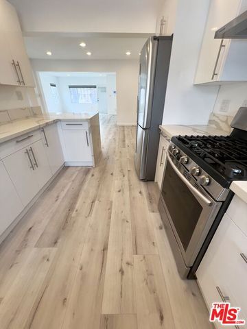 1206 Keniston Avenue, Los Angeles, CA 90019