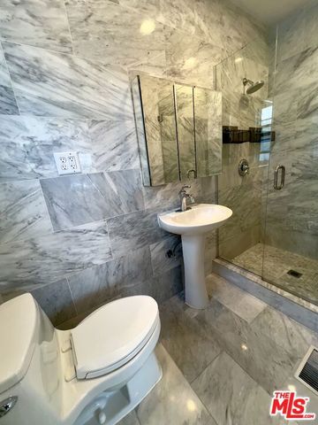 1206 Keniston Avenue, Los Angeles, CA 90019