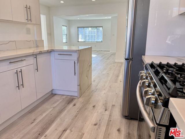 1206 Keniston Avenue, Los Angeles, CA 90019