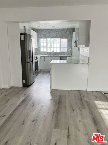 1206 Keniston Avenue, Los Angeles, CA 90019