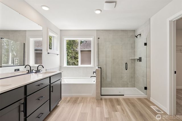 2067 NE Norseman Way, Poulsbo, WA 98370