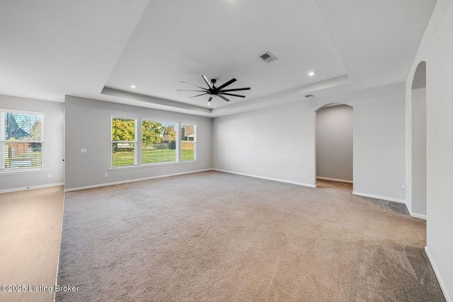 334 Bridlewood Dr, Shepherdsville, KY 40165