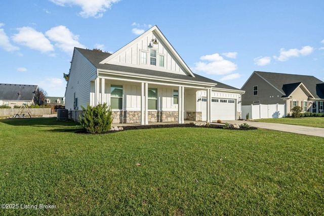 334 Bridlewood Dr, Shepherdsville, KY 40165