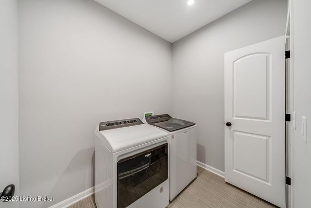 334 Bridlewood Dr, Shepherdsville, KY 40165