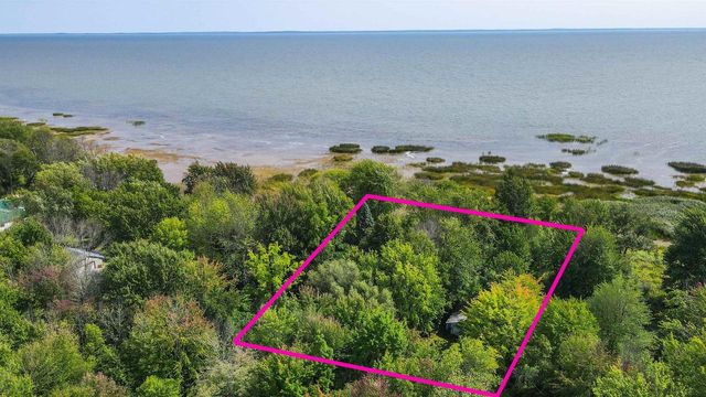 4472 OAKLAND LANE, Oconto, WI 54153