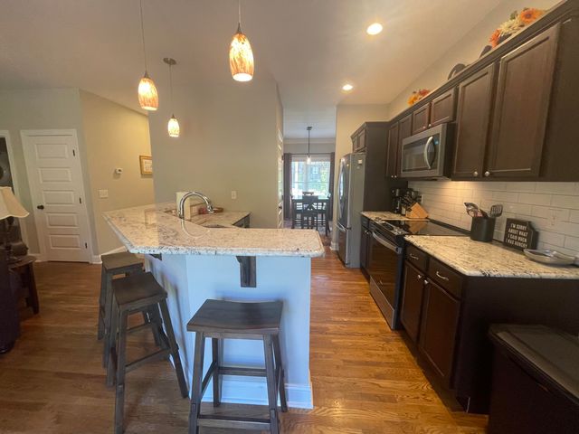 1182 Crest Ridge DR, Bedford, VA 24523
