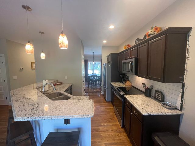 1182 Crest Ridge DR, Bedford, VA 24523