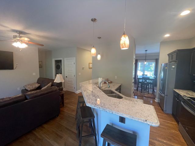 1182 Crest Ridge DR, Bedford, VA 24523