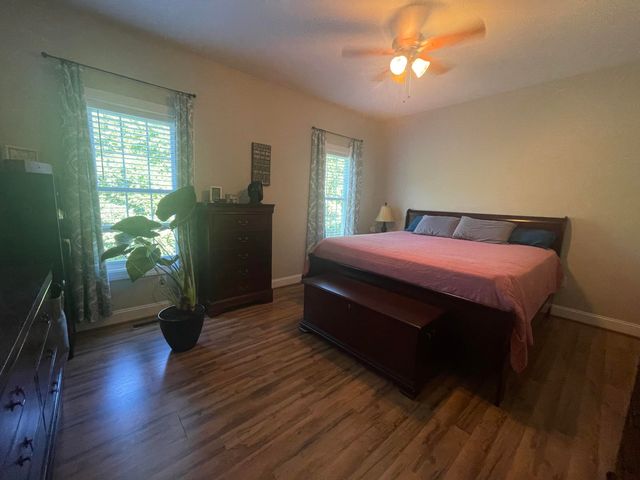 1182 Crest Ridge DR, Bedford, VA 24523