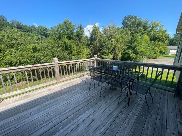 1182 Crest Ridge DR, Bedford, VA 24523