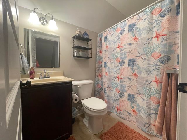 1182 Crest Ridge DR, Bedford, VA 24523