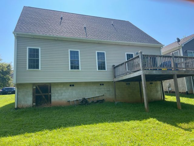 1182 Crest Ridge DR, Bedford, VA 24523