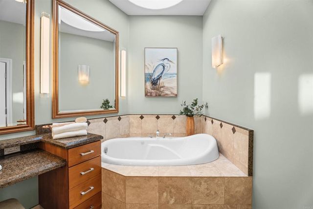1477 Neptune Avenue, Encinitas, CA 92024