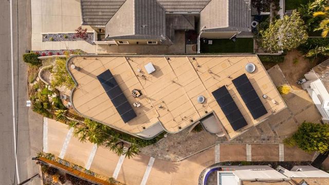 1477 Neptune Avenue, Encinitas, CA 92024