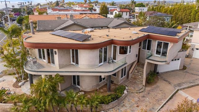 1477 Neptune Avenue, Encinitas, CA 92024