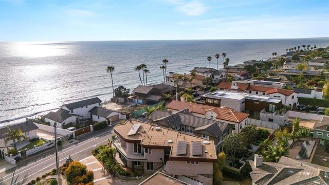 1477 Neptune Avenue, Encinitas, CA 92024