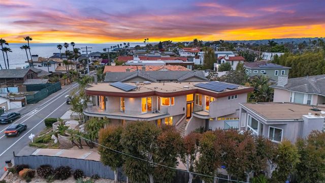 1477 Neptune Avenue, Encinitas, CA 92024