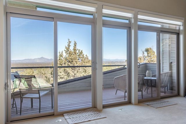 10157 Sundance Ridge Loop SW, Redmond, OR 97756