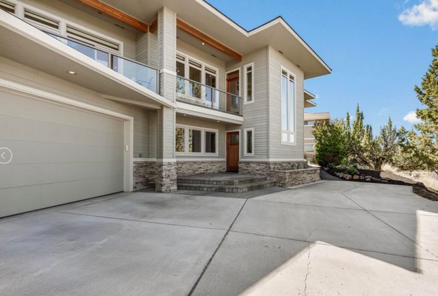 10157 Sundance Ridge Loop SW, Redmond, OR 97756