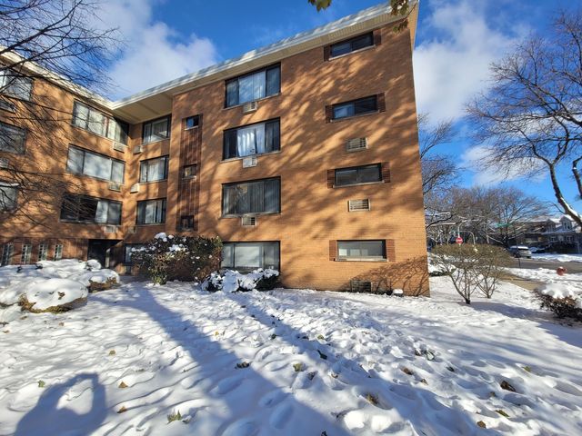 2700 W LUNT Avenue 201, Chicago, IL 60645