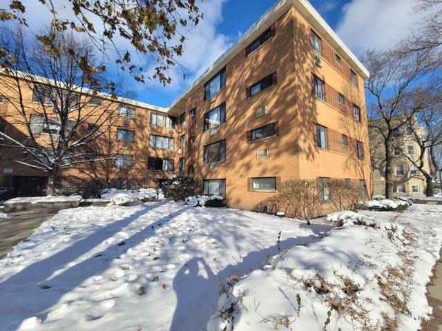 2700 W LUNT Avenue 201, Chicago, IL 60645