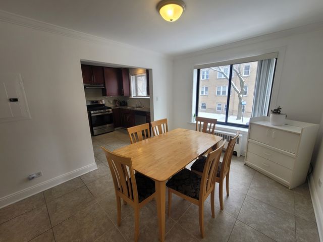 2700 W LUNT Avenue 201, Chicago, IL 60645