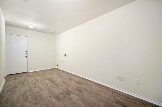 11112 Chatam Berry LN, Austin, TX 78748