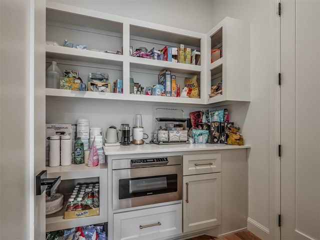 13409 Creek Pointe Lane, Oklahoma City, OK 73131