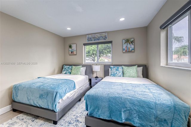 204 SE 4th Ter, Dania Beach, FL 33004