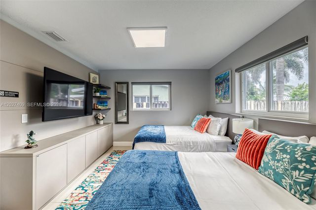 204 SE 4th Ter, Dania Beach, FL 33004