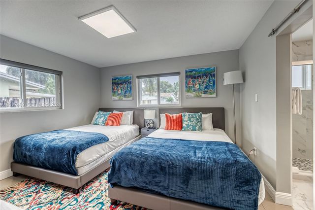 204 SE 4th Ter, Dania Beach, FL 33004