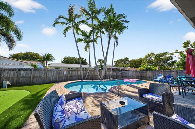 204 SE 4th Ter, Dania Beach, FL 33004