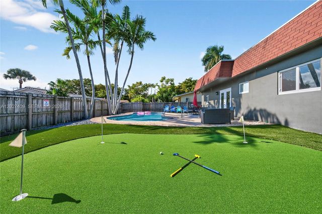 204 SE 4th Ter, Dania Beach, FL 33004